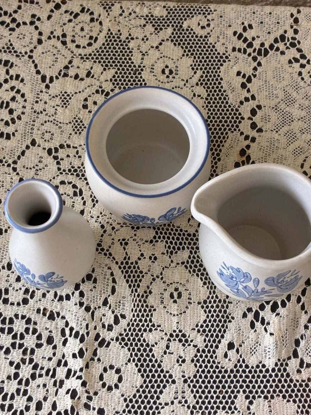Pfaltzgraff Yorktowne Stoneware Creamer, Sugar Bowl, and Bud Vase Set - Picture 2 of 2